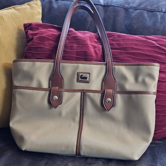 Dooney & Bourke bag - Picture 1 of 7